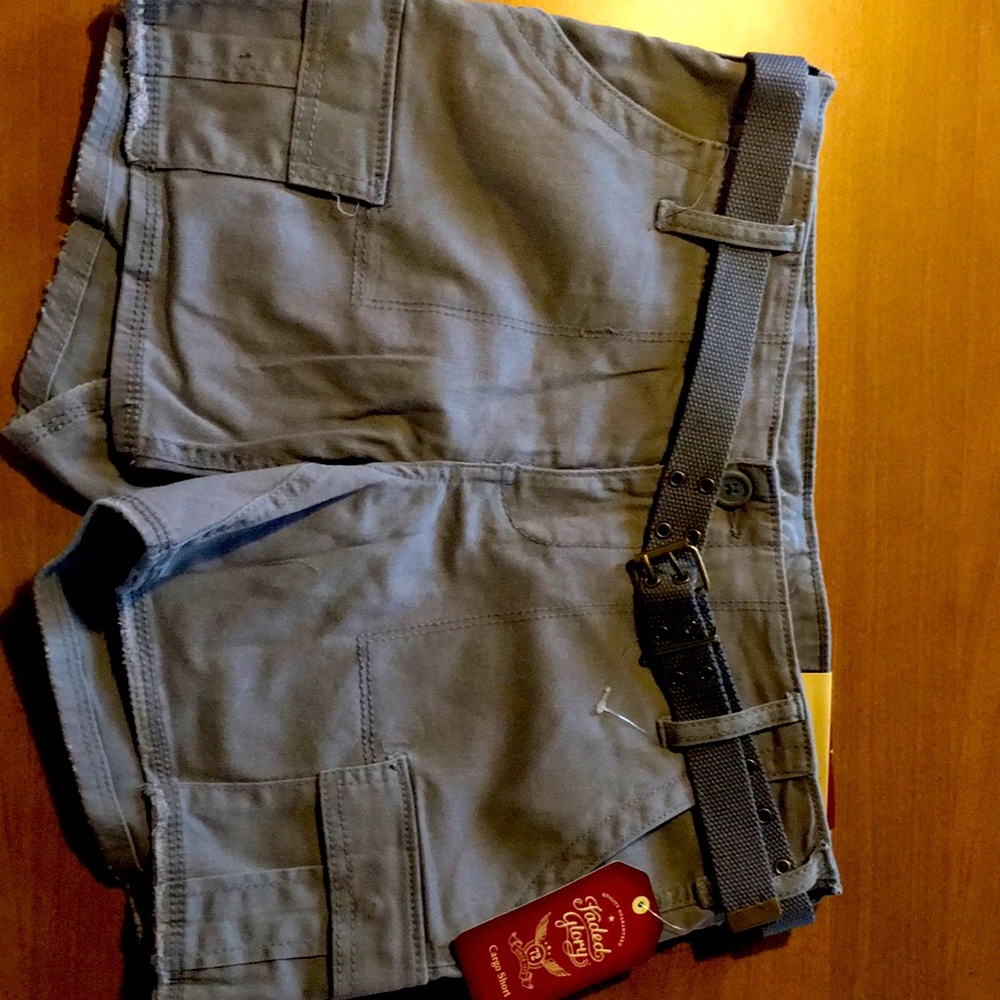 Faded Glory Cargo short women’s NWT